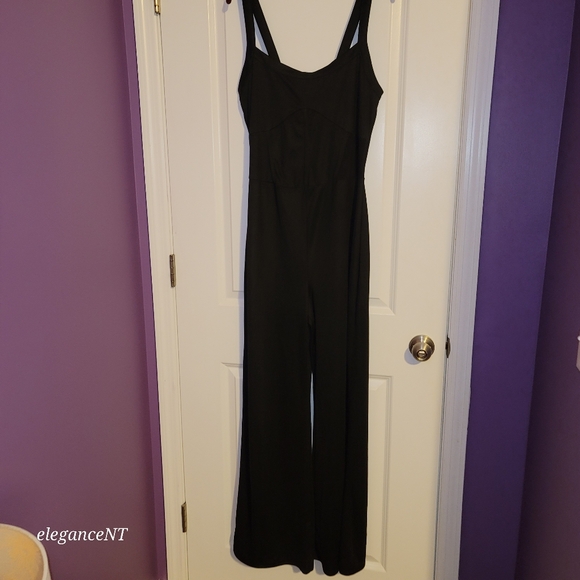 Pretty Little Thing Black Sleeveless Crepe Seam detail jumpsuit  Sz: 14  NWT - Picture 6 of 7